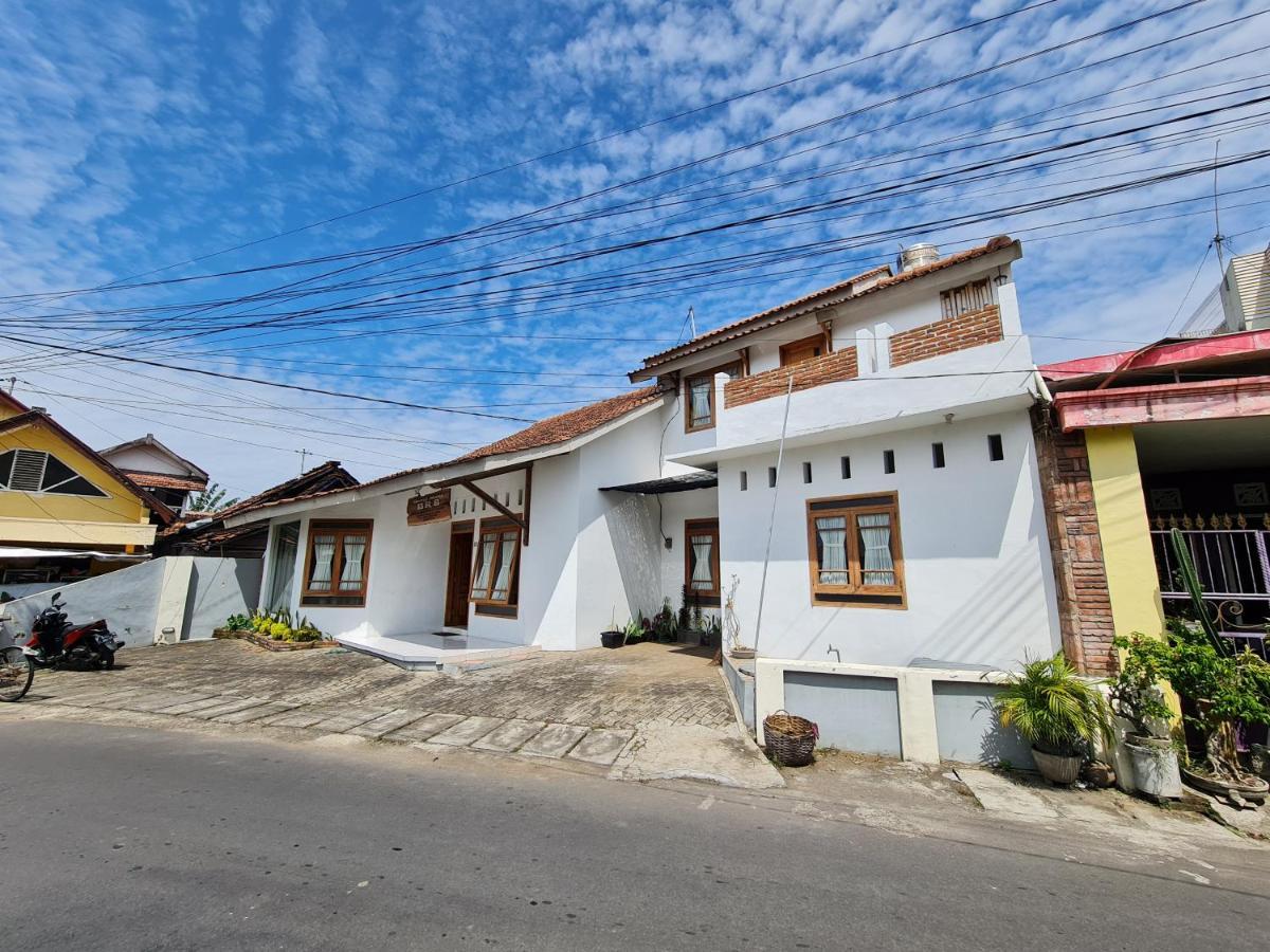 Brb Guesthouse Banyuwangi  Eksteriør bilde